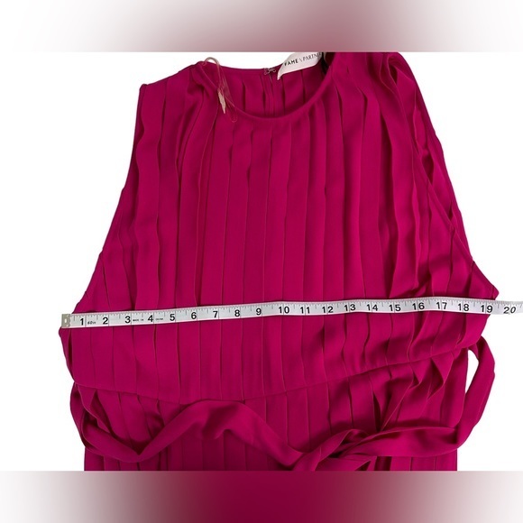 Fame and‎ Partner NWT Magenta Pink Pleated Sheer Dress NO SLIP sz 4 Oversized - Picture 9 of 11